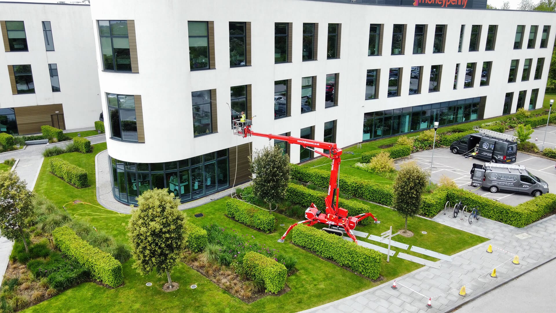 What are the Benefits of Exterior Cleaning for Commercial Buildings