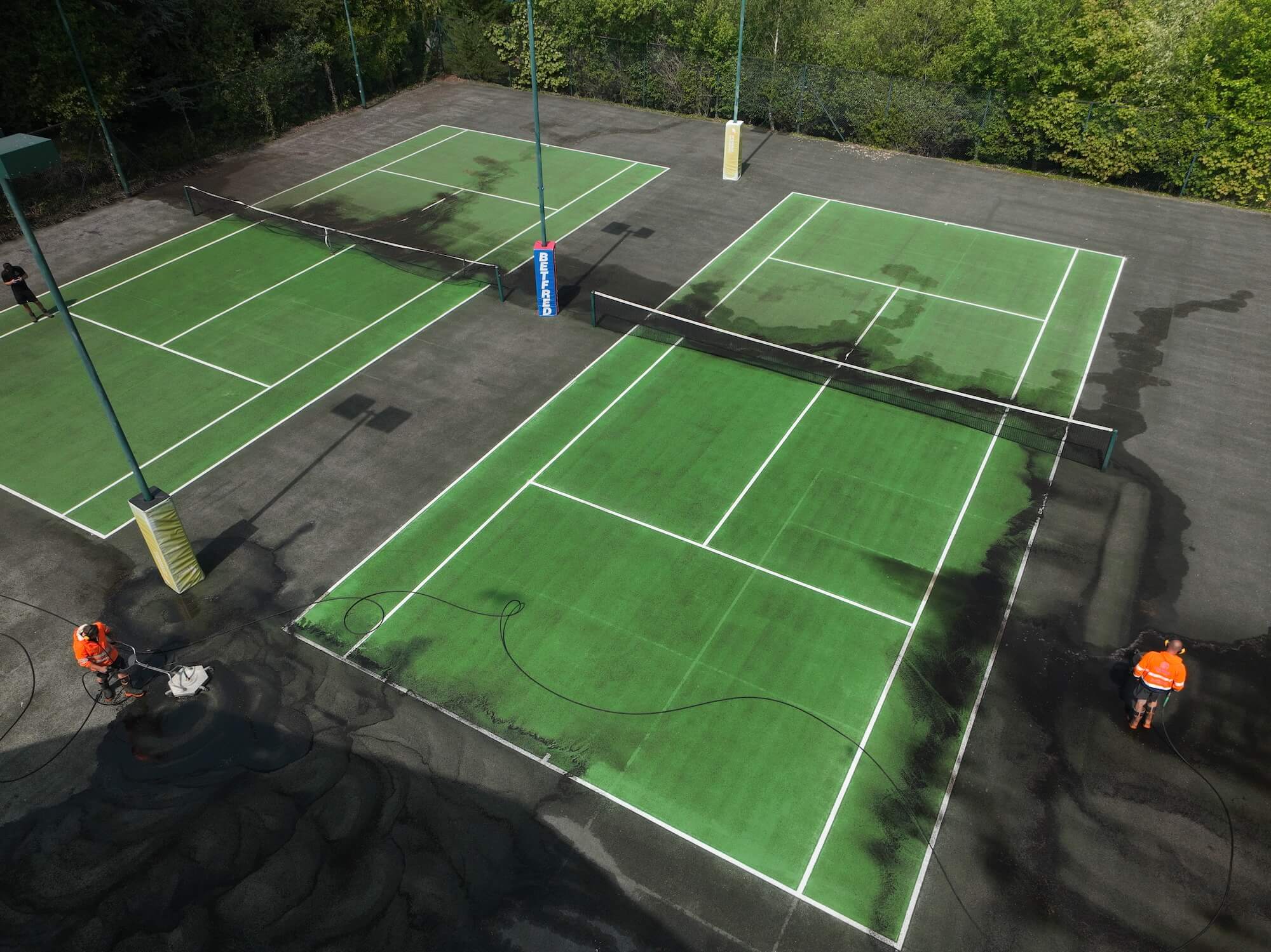 Best Way to Clean a Tennis Court
