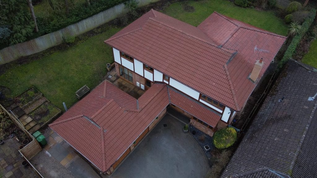 Why Winter Is the Perfect Time to Clean Your Roof