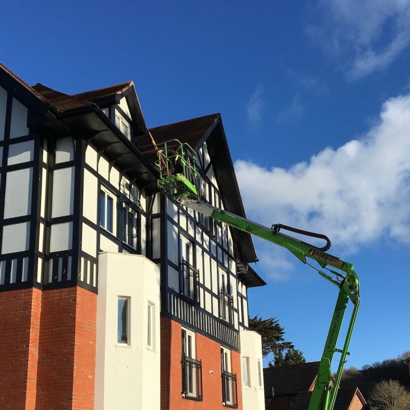 Commercial gutter cleaning